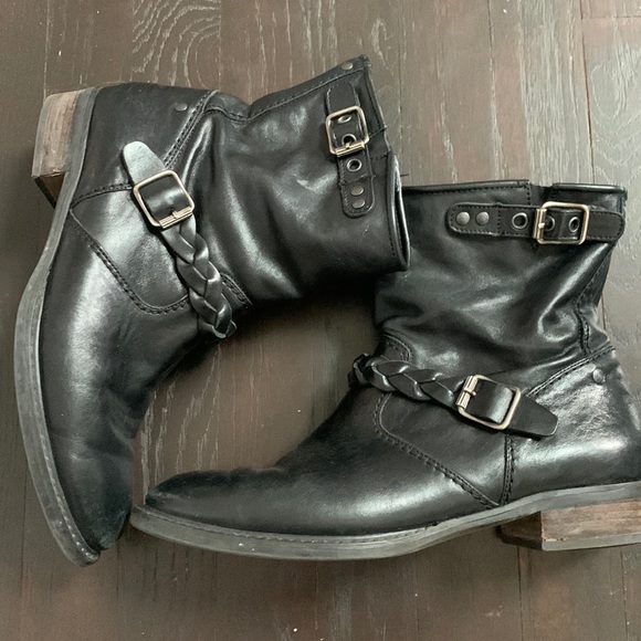 PAUL GREEN LEATHER NATHAN MOTO ANKLE BOOTS - Picture 1 of 4
